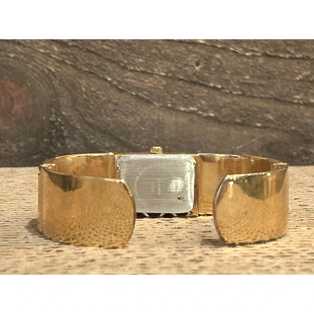 VTG CATO Quartz Watch Cream Dial‎ Stainless Steel Gold Cuff Band Works